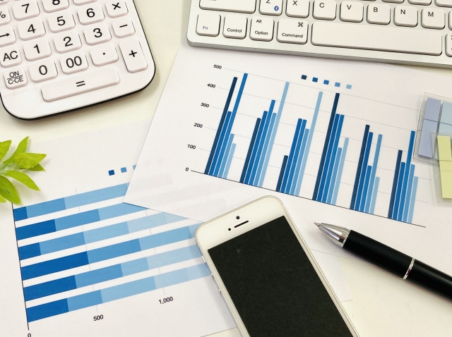 上場企業 月次分析